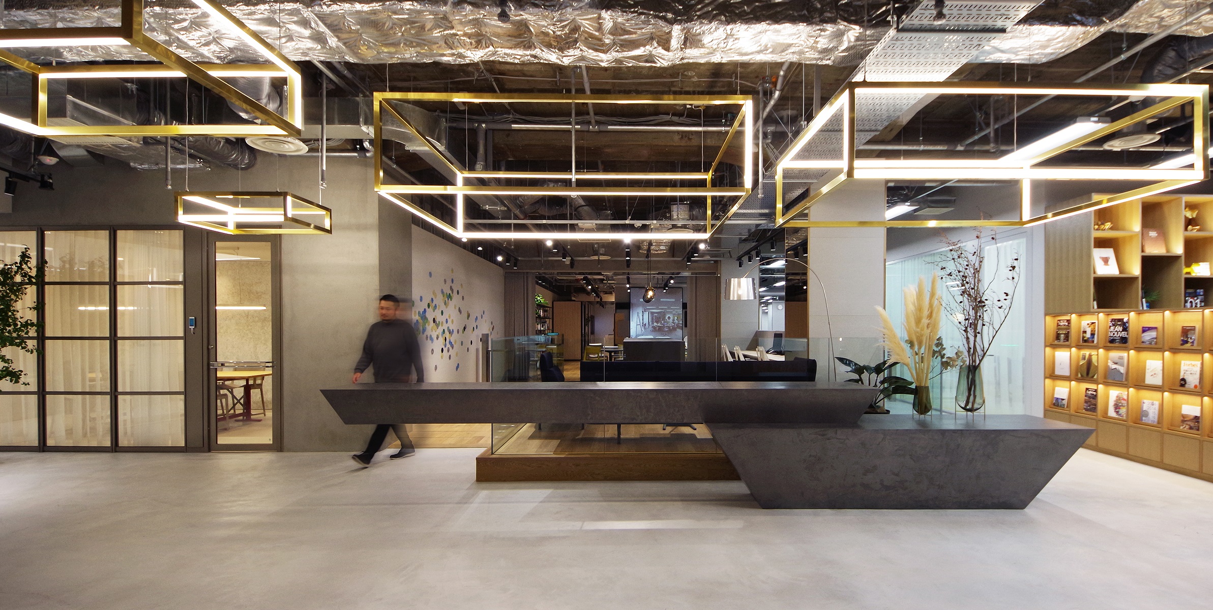 東京本社の正社員 コンストラクションマネジメント・技術統括 建築施工管理 内装施工管理 内装・ディスプレイ リフォームの求人情報イメージ1